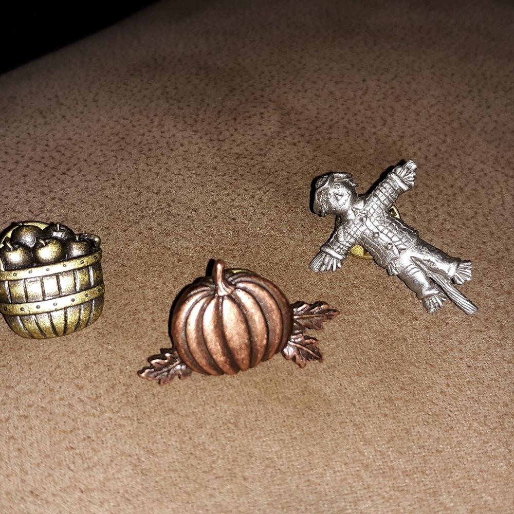 Basket Of Apples, Pumpkin, Scarecrow Pins